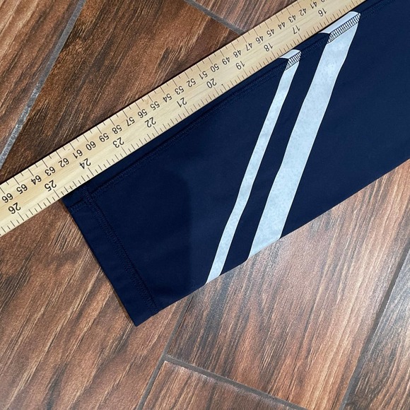 Tory Sport Women's High-Rise Weightless Chevron Leggings - Picture 7 of 9